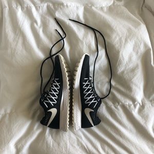 Nike Zoom Pegasus 32 - Criss Cross design ✨